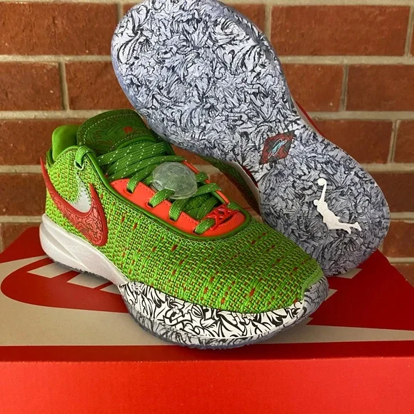 Nike Lebron 20 Stocking Stuffer Size 7 Womens Grinch Green Red New Sneakers Shoe - Picture 3 of 12